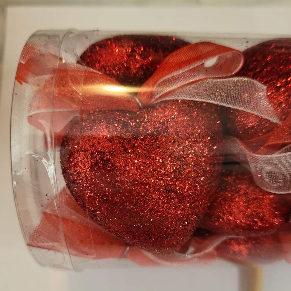12 Glitter Hearts (New/Unopened)